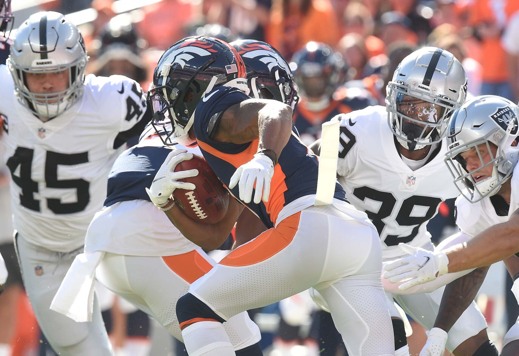 101821-s-broncos 693 .jpg